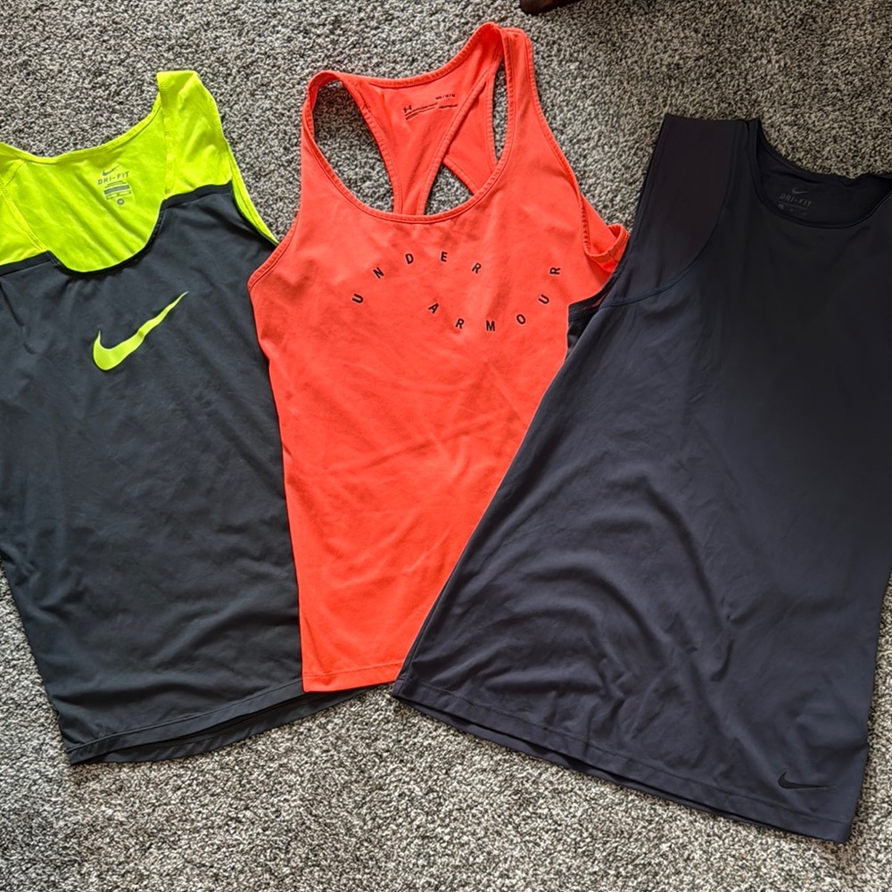 🔥5/$40 bundle Under Armour & NIKE Women's Tank Top 🔥 5/$40 bundle
